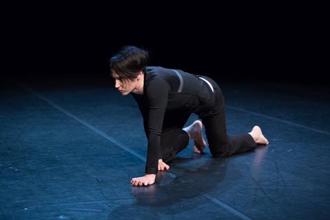 Zagrebačko kazalište mladih i Umjetnička organizacija 21:21: Anatomija mačke, kor. Ksenija Zec i Petra Hrašćanec