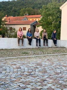 Umjetnička organizacija Kabinet, Rijeka: Danas je jučer od sutra, kor. Ivana Kalc