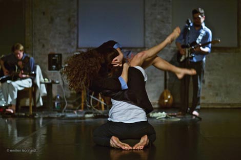 touch of MADNESS (Dodir ludila), kor. i red. Katharina Maschenka Horn i Nemanja Mutić