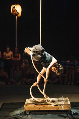 Etida za preparirani klavir i uže, kor. Danijela Zajc