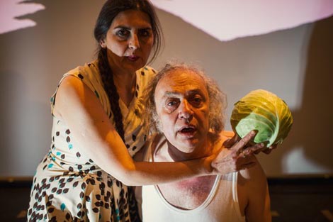 Teatar &TD, Zagreb: Željko Zorica Šiš, Ljubavni slučaj Fahrije P., usuglašivač ideja Zlatko Burić Kićo, foto: Damir Žižić