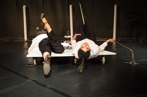 Kik Melone, Teatar &TD, Zagreb: Ms Fox Invited Ms Cat For Tea and a Chit-Chat One Late Late Afternoon Last Summer, autori Silvia Marchig, Iva Nerina Sibila i Josip Maršić