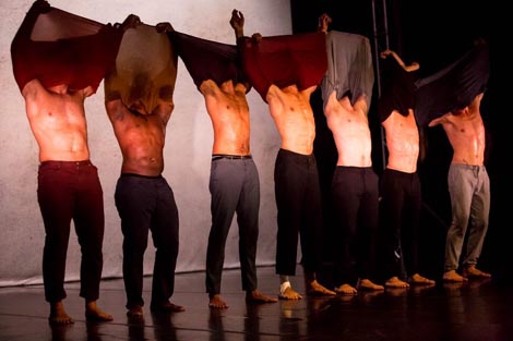 Compagnie Massala: Näss (Les Gens), kor. Fouad Boussouf, foto: Andi Bančić
