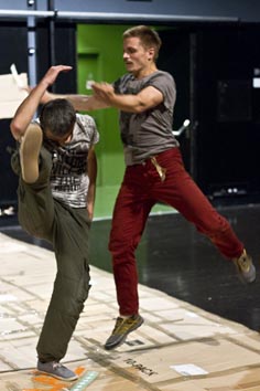 Studio za suvremeni ples, Zagreb: Pokret-ač, kor. Aleksandra Janeva Imfeld (u suradnji s izvođačima)