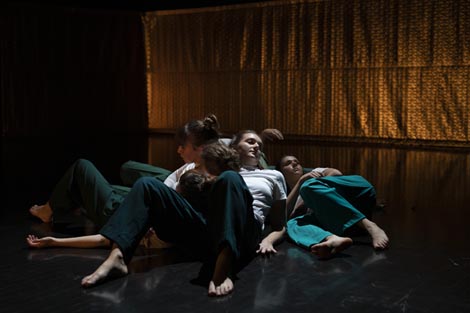 Umjetnička organizacija 21:21, Zagreb: Skupa, kor. Petra Hrašćanec