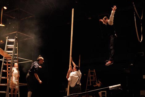 Cirk La Putyka, Slapstick Sonata, red. Maksim Komaro, foto: Sinisa Glogoski