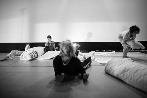 BADco.: Spore, kor. Nikolina Pristaš