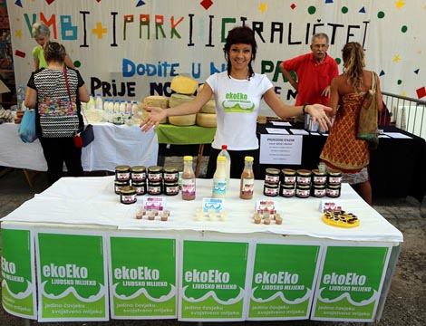 Tajči Čekada, izložba-akcija EkoEko ljudsko mlijeko u Klubu mladih Club 21 KUC-a Lamparna, Labin