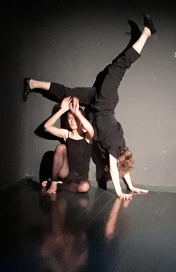 Kazališna udruga Zalet, Zadar: Vjetrometina, autorice Iva Burčul, Lucija Mikas